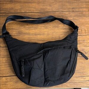 LAST CHANCE Amazon Black Crossbody Bag